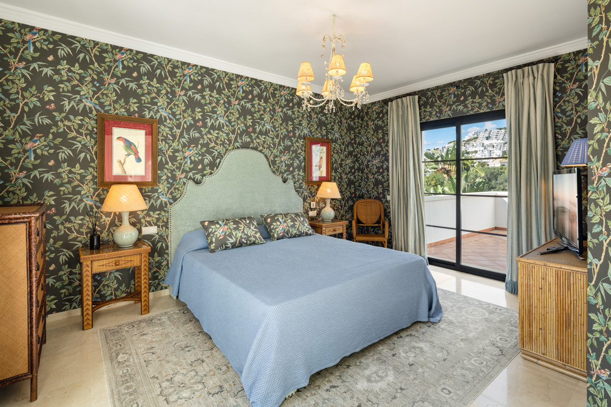 Detached Villa te koop in Benahavís | 4 slaapkamers H5068108
