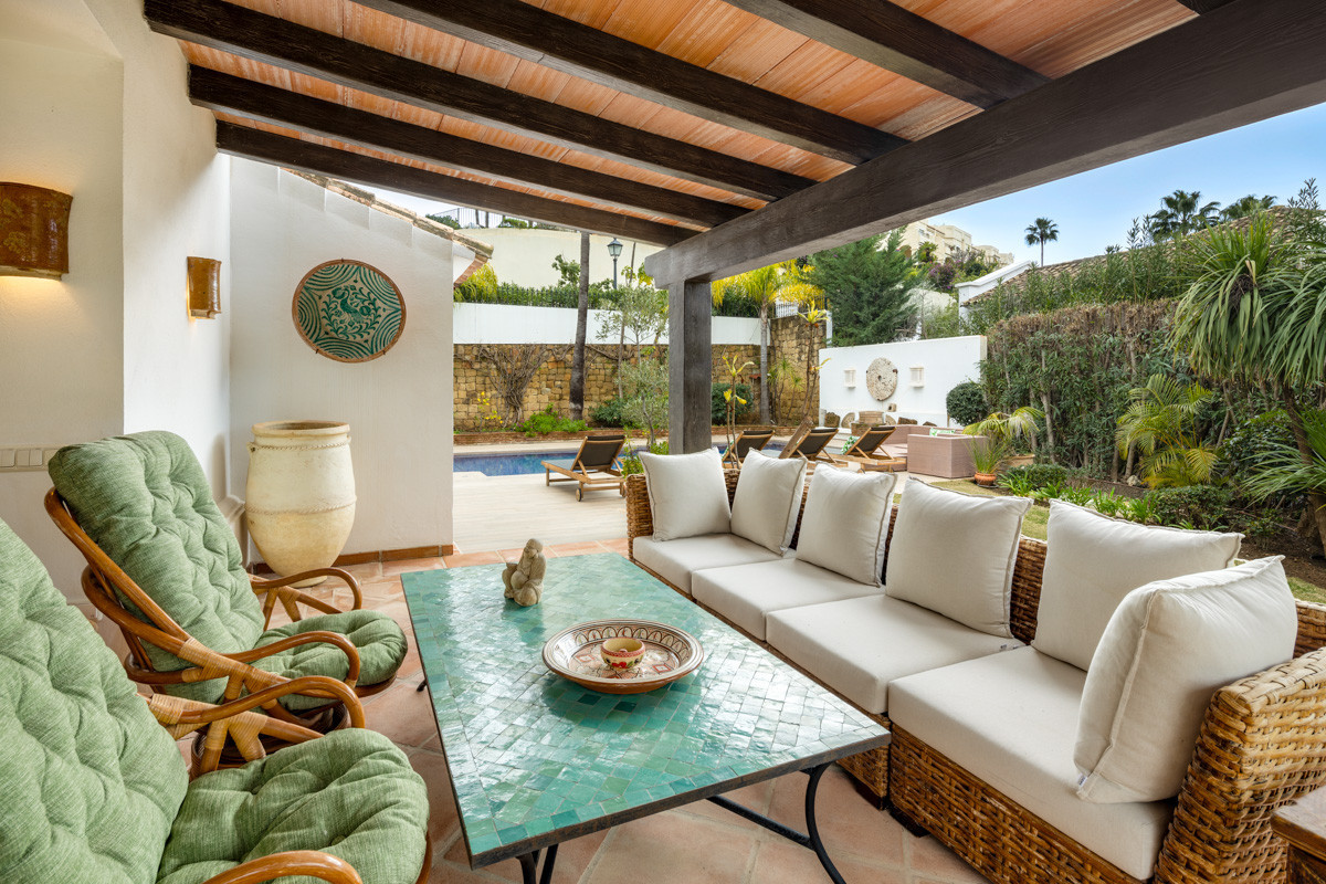 Detached Villa te koop in Benahavís | 4 slaapkamers H5068108