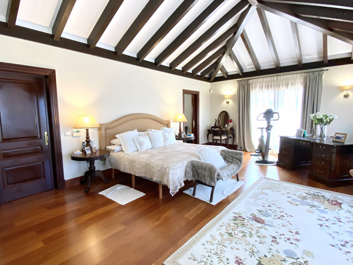 Detached Villa te koop in Benahavís | 5 slaapkamers H5069938