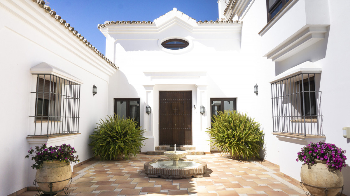 Detached Villa te koop in Benahavís | 5 slaapkamers H5069938