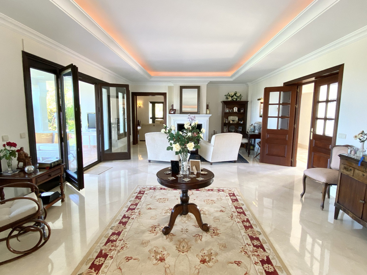 Detached Villa te koop in Benahavís | 5 slaapkamers H5069938