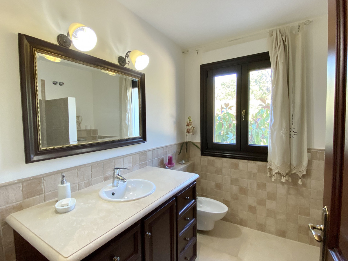 Detached Villa te koop in Benahavís | 5 slaapkamers H5069938