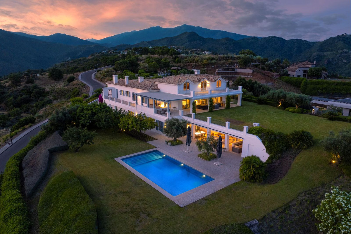 Detached Villa te koop in Benahavís | 4 slaapkamers H5070361