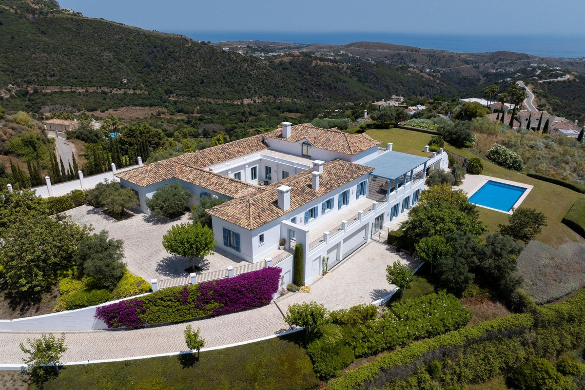 Detached Villa te koop in Benahavís | 4 slaapkamers H5070361