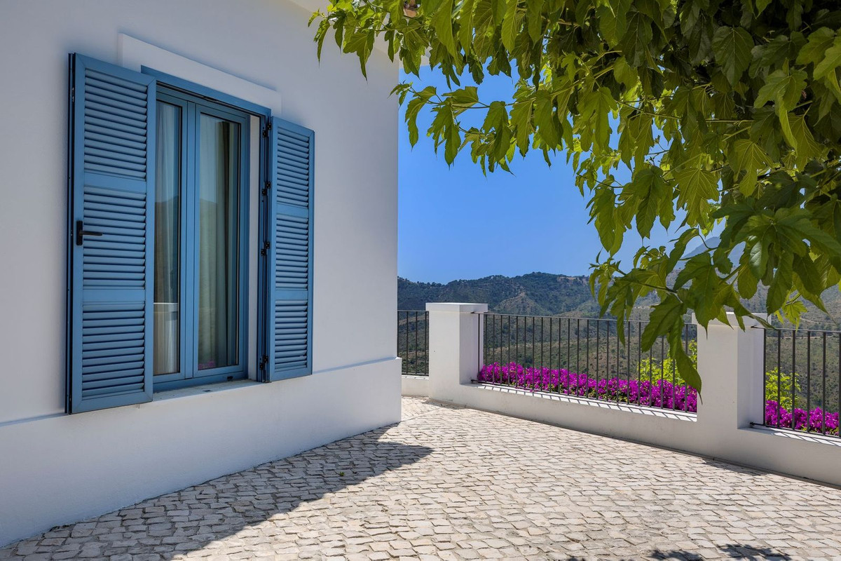 Detached Villa te koop in Benahavís | 4 slaapkamers H5070361