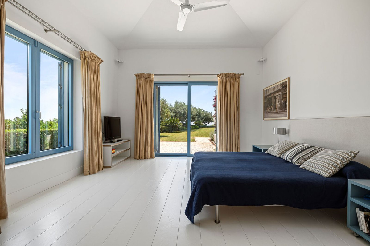 Detached Villa te koop in Benahavís | 4 slaapkamers H5070361