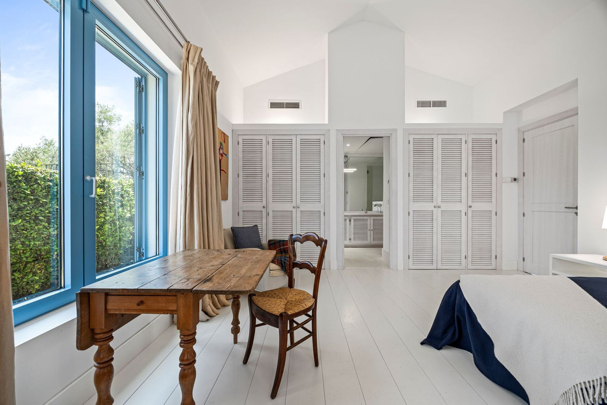 Detached Villa te koop in Benahavís | 4 slaapkamers H5070361