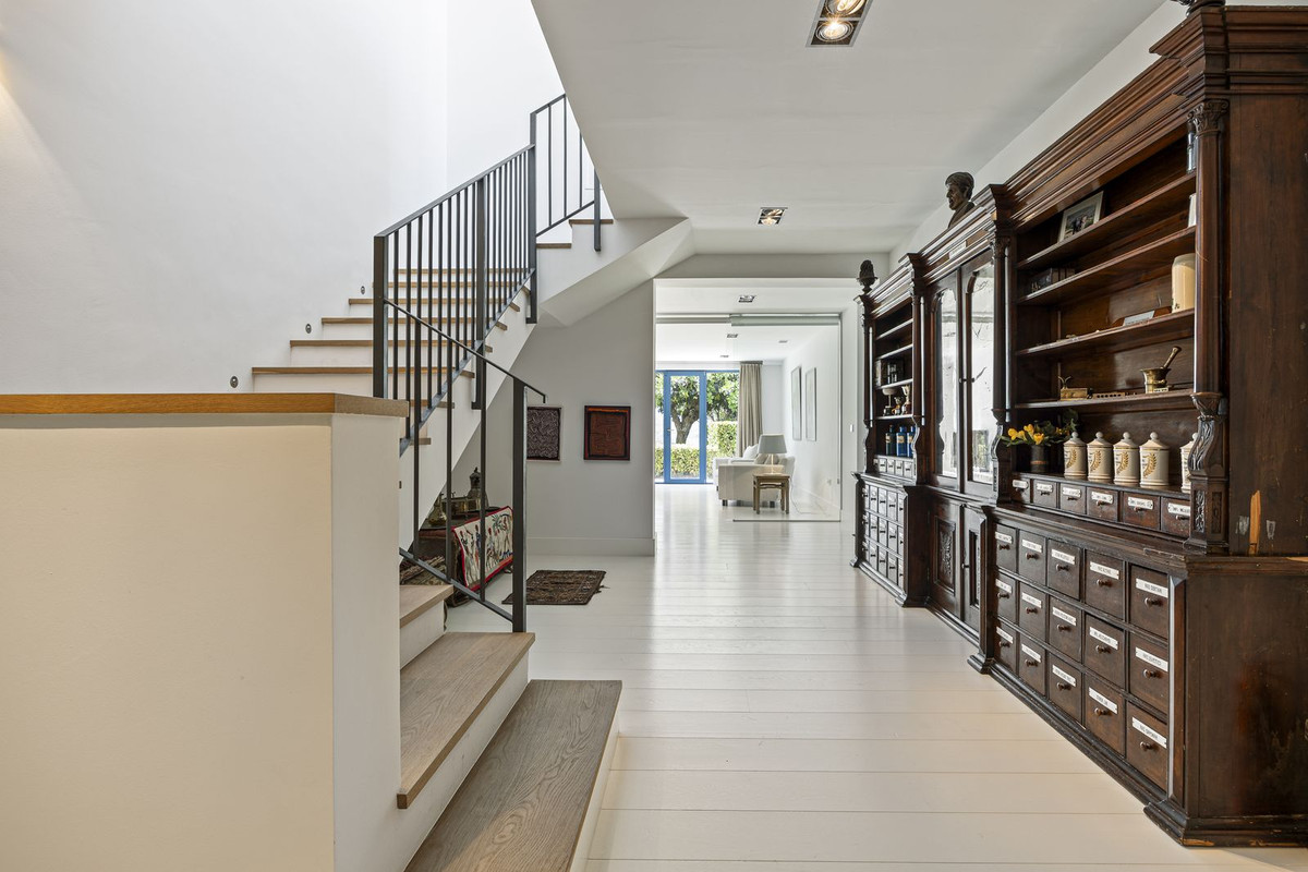 Detached Villa te koop in Benahavís | 4 slaapkamers H5070361