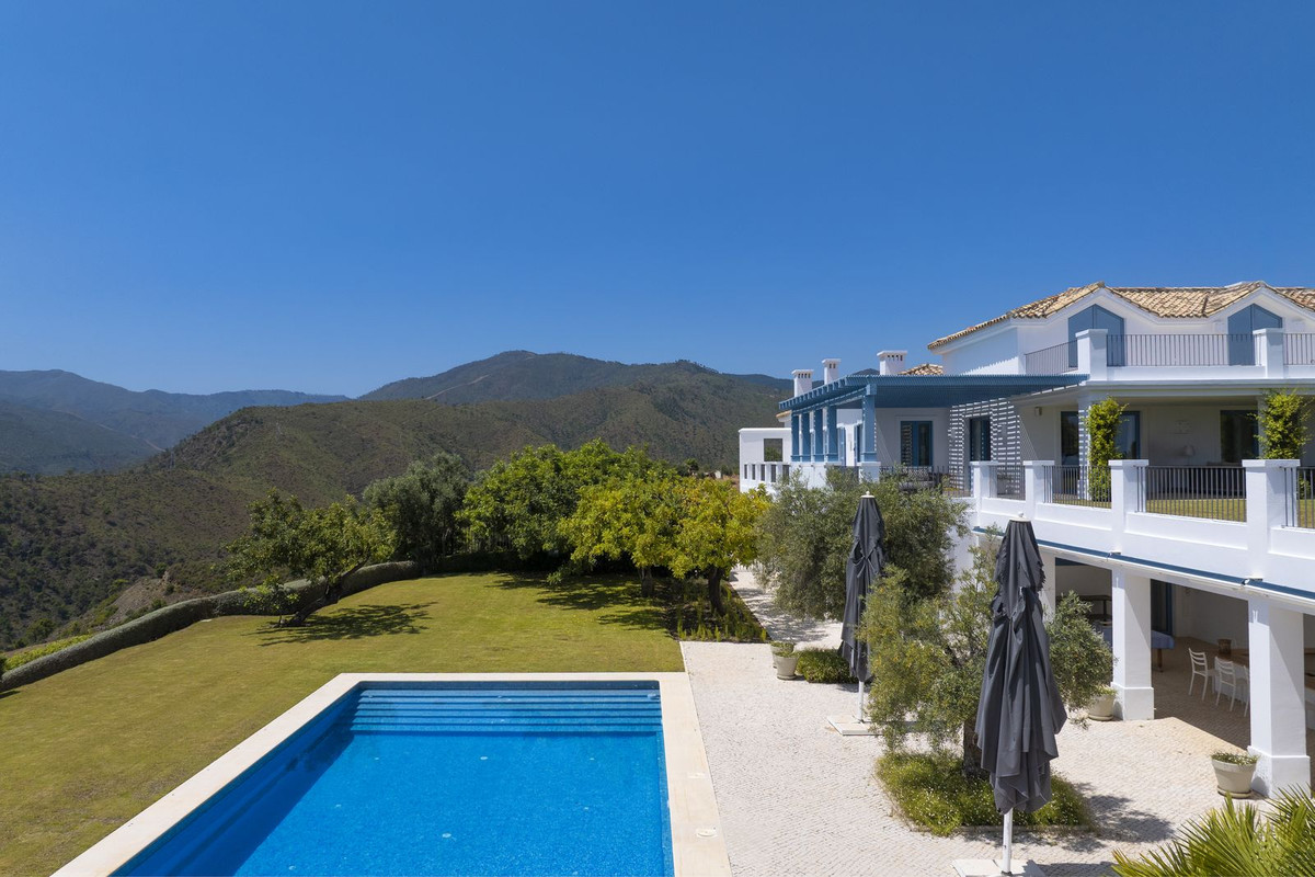 Detached Villa te koop in Benahavís | 4 slaapkamers H5070361