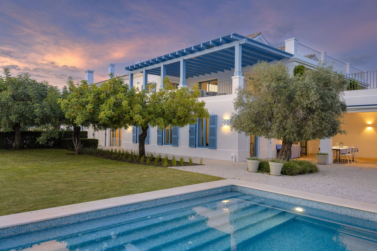 Detached Villa te koop in Benahavís | 4 slaapkamers H5070361