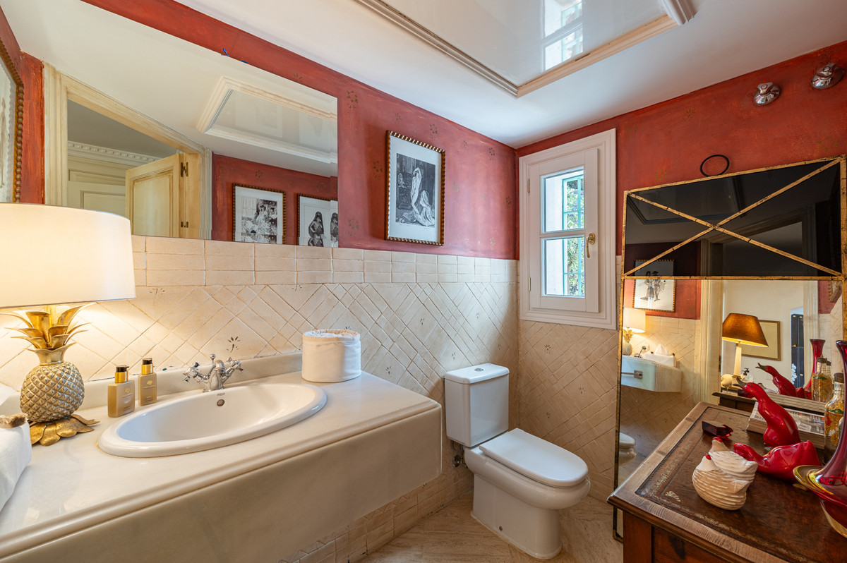 Huis te koop in Benahavís | 8 slaapkamers H5118370