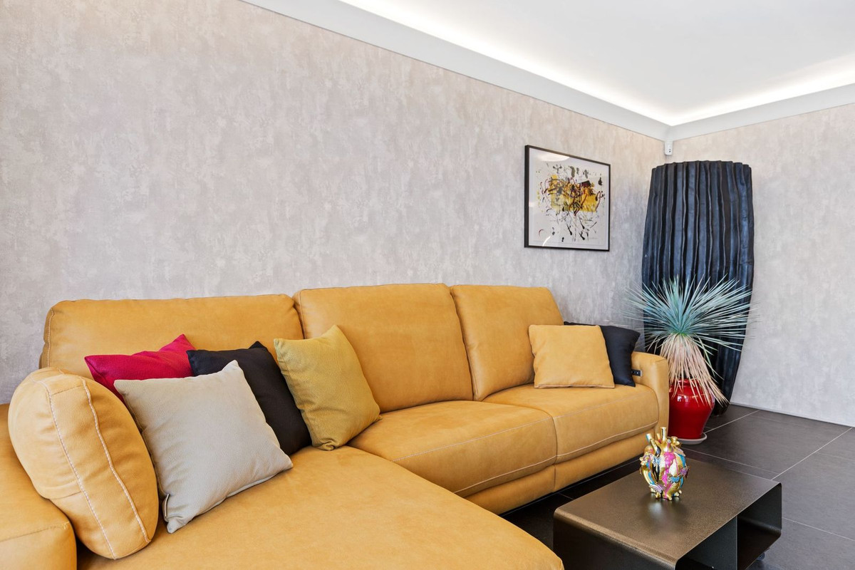 Penthouse for sale in Benahavís | 1 bedrooms H5127253