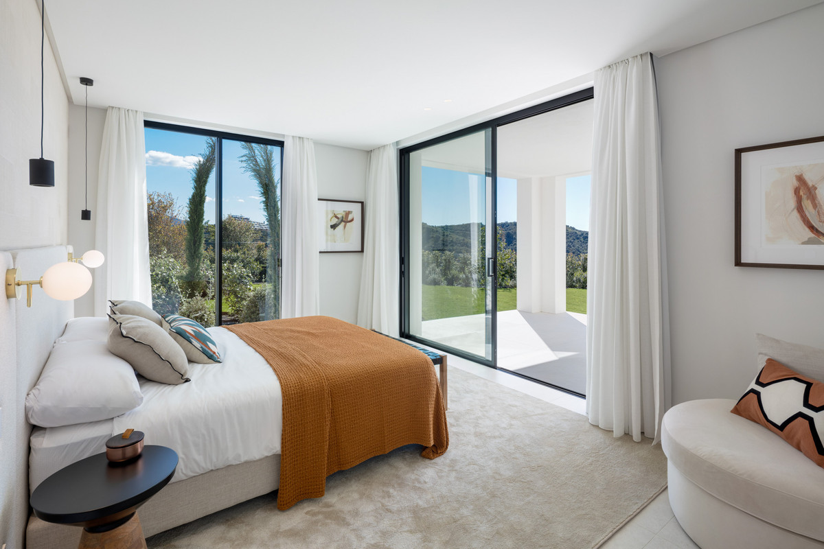 Detached Villa for sale in Benahavís | 6 bedrooms H5130058
