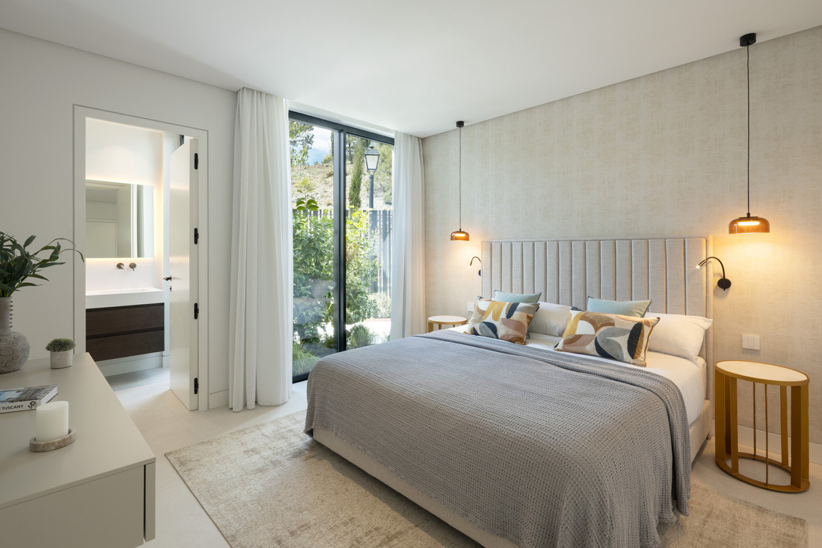 Detached Villa for sale in Benahavís | 6 bedrooms H5130058