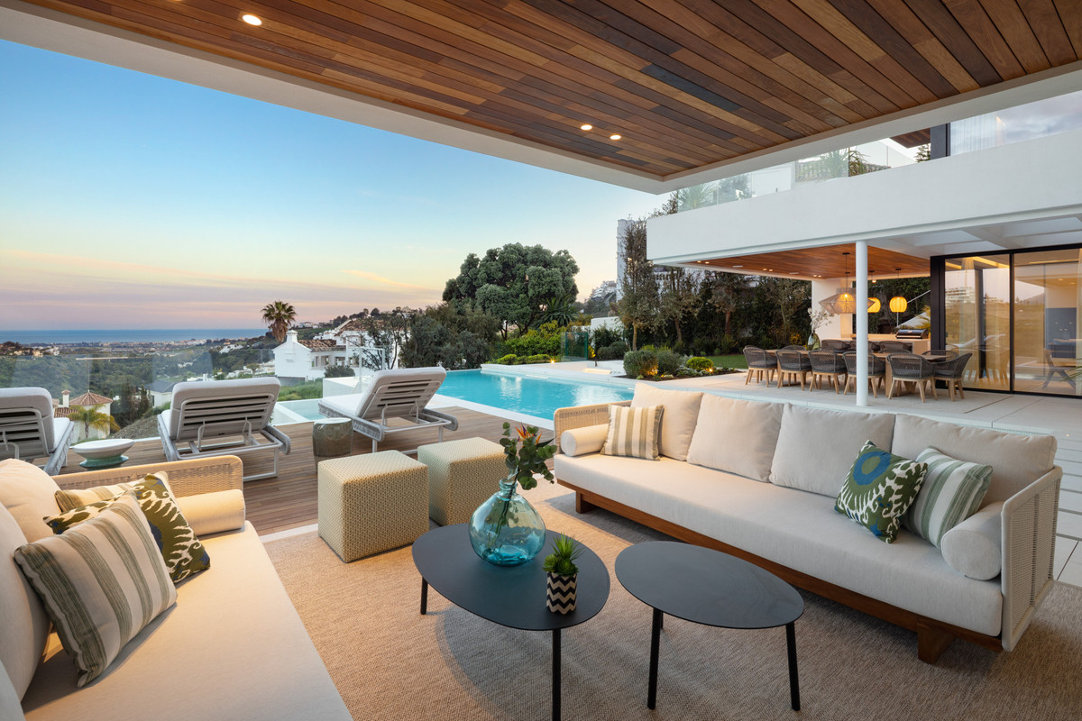 Detached Villa for sale in Benahavís | 6 bedrooms H5130058