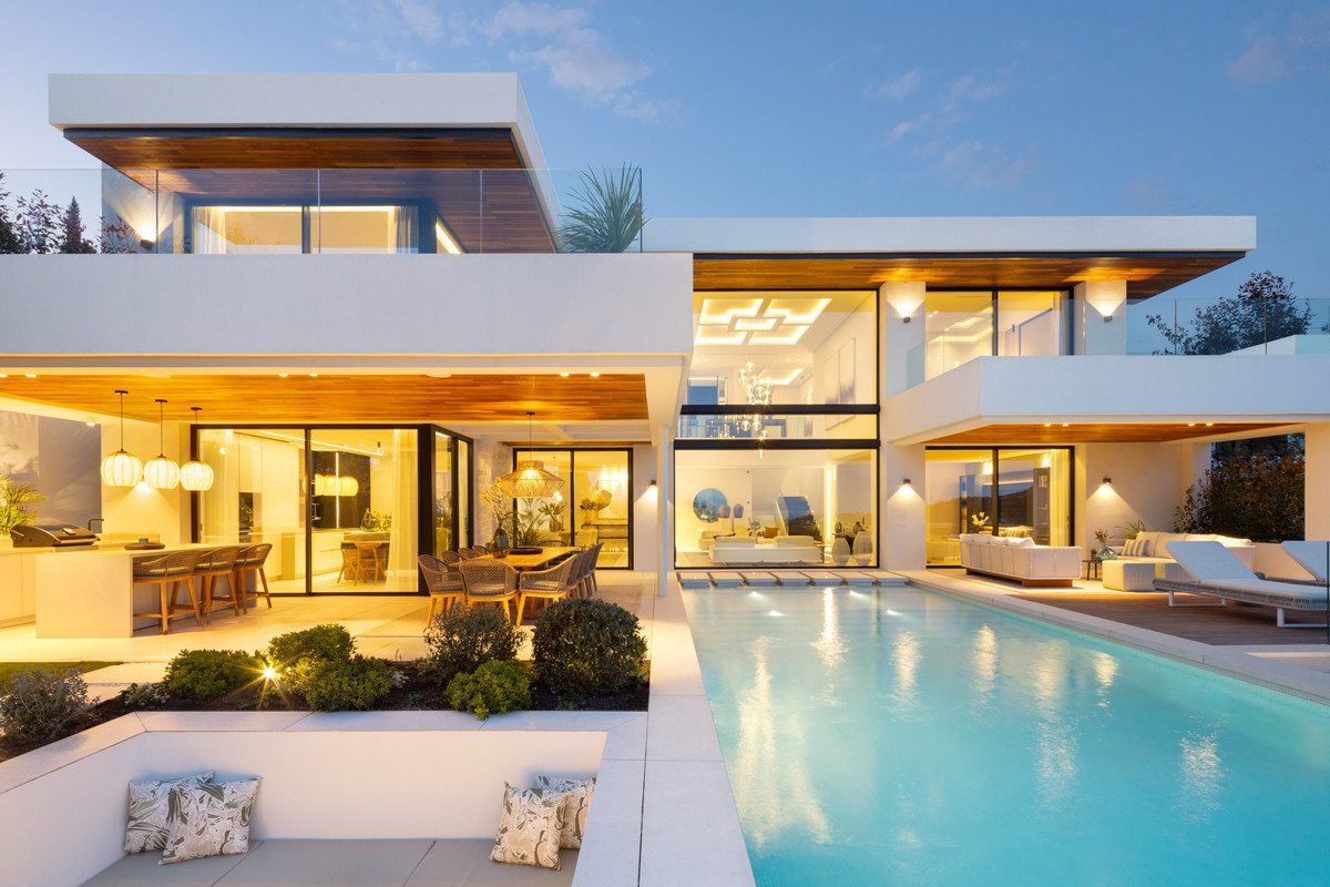 Detached Villa for sale in Benahavís | 6 bedrooms H5130058