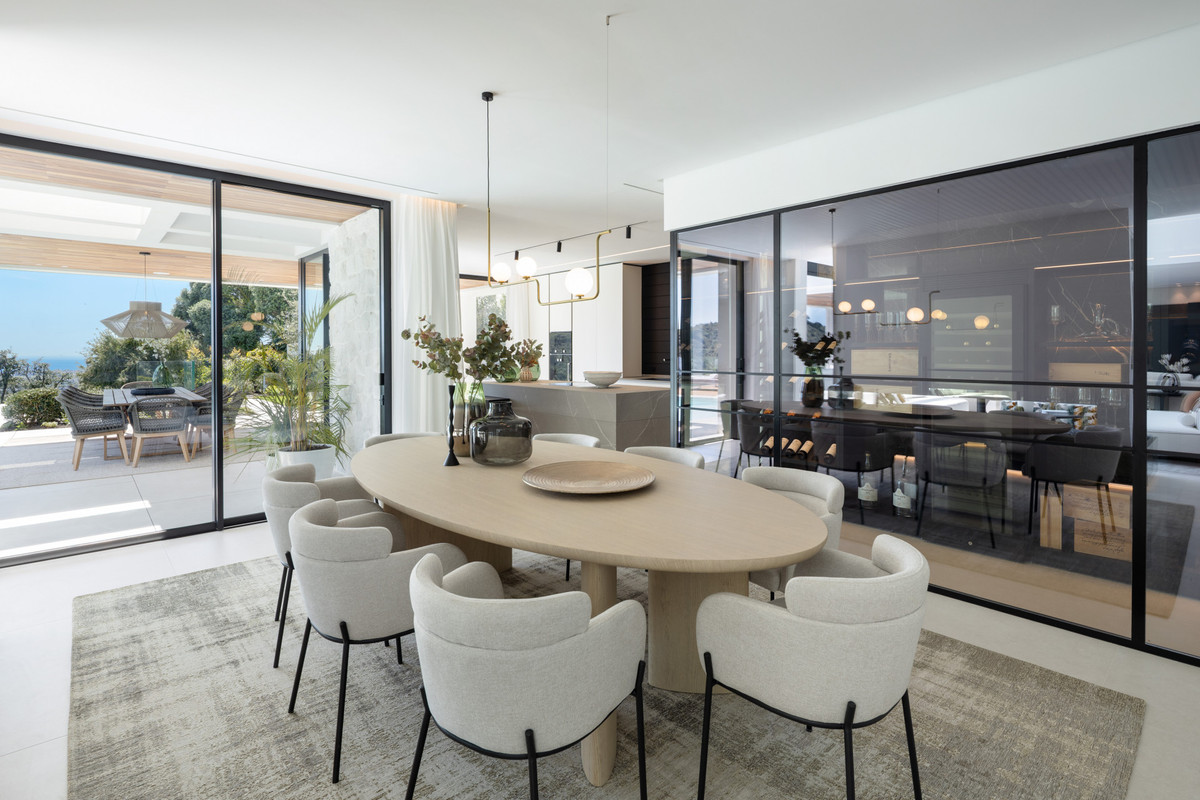 Detached Villa for sale in Benahavís | 6 bedrooms H5130058
