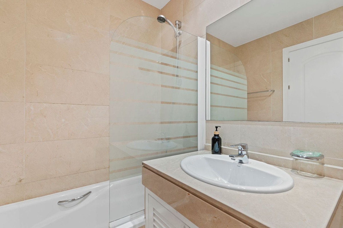 Appartement te koop in Los Arqueros | 2 slaapkamers H5132269