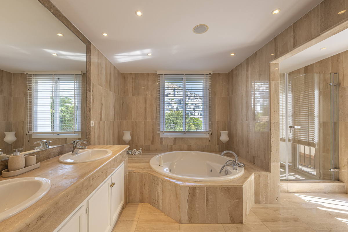 Huis te koop in Benahavís | 5 slaapkamers H5230609