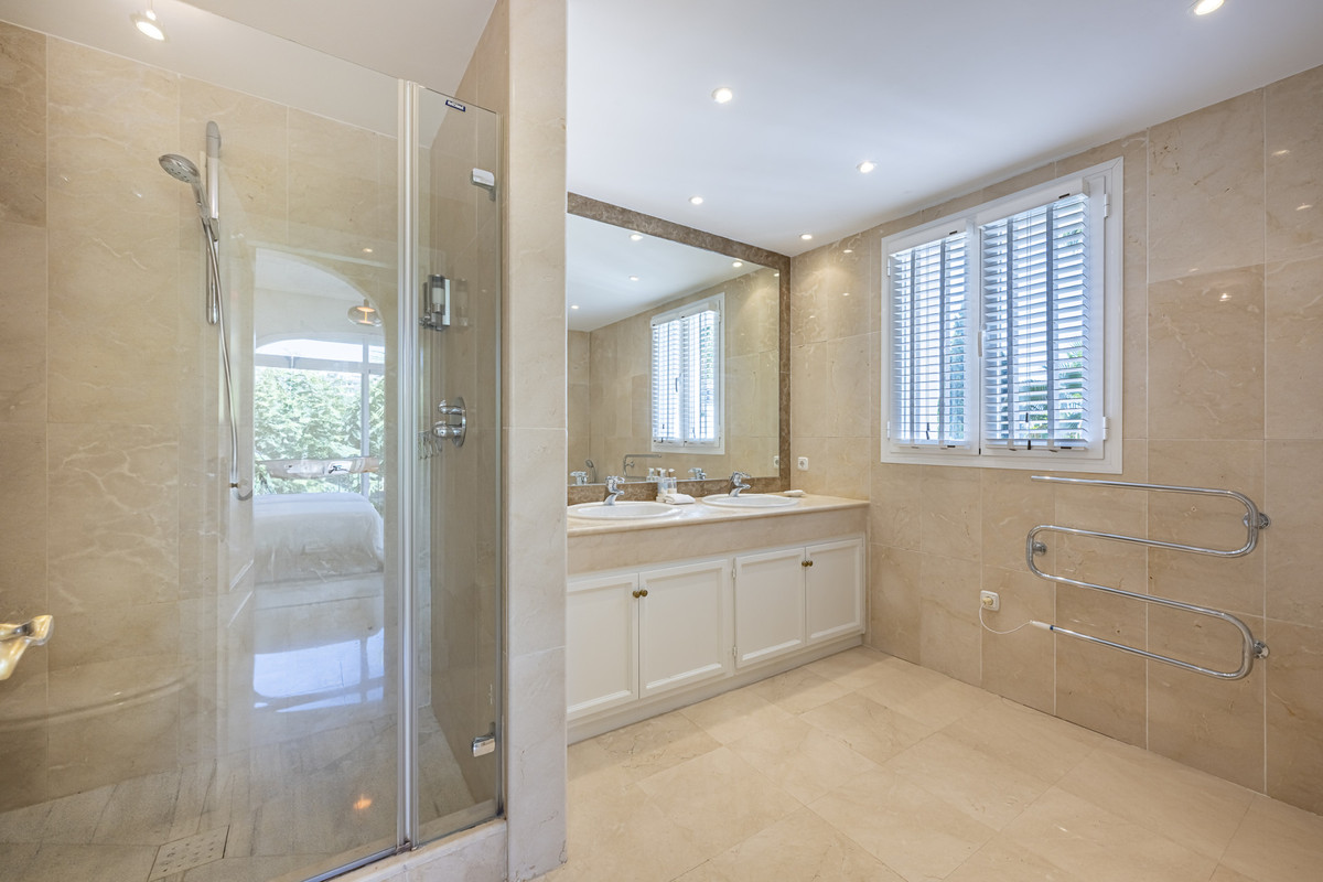 Huis te koop in Benahavís | 5 slaapkamers H5230609