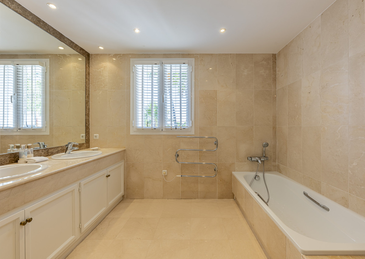 Huis te koop in Benahavís | 5 slaapkamers H5230609