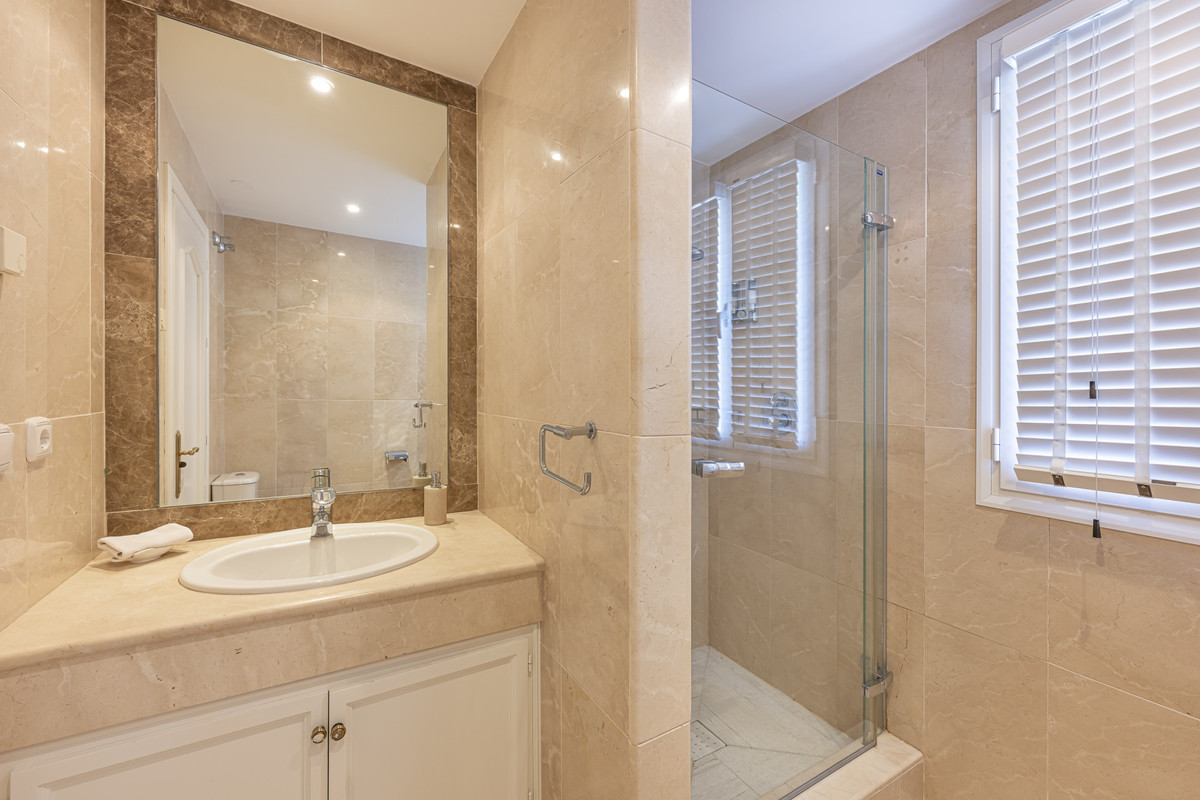 Huis te koop in Benahavís | 5 slaapkamers H5230609