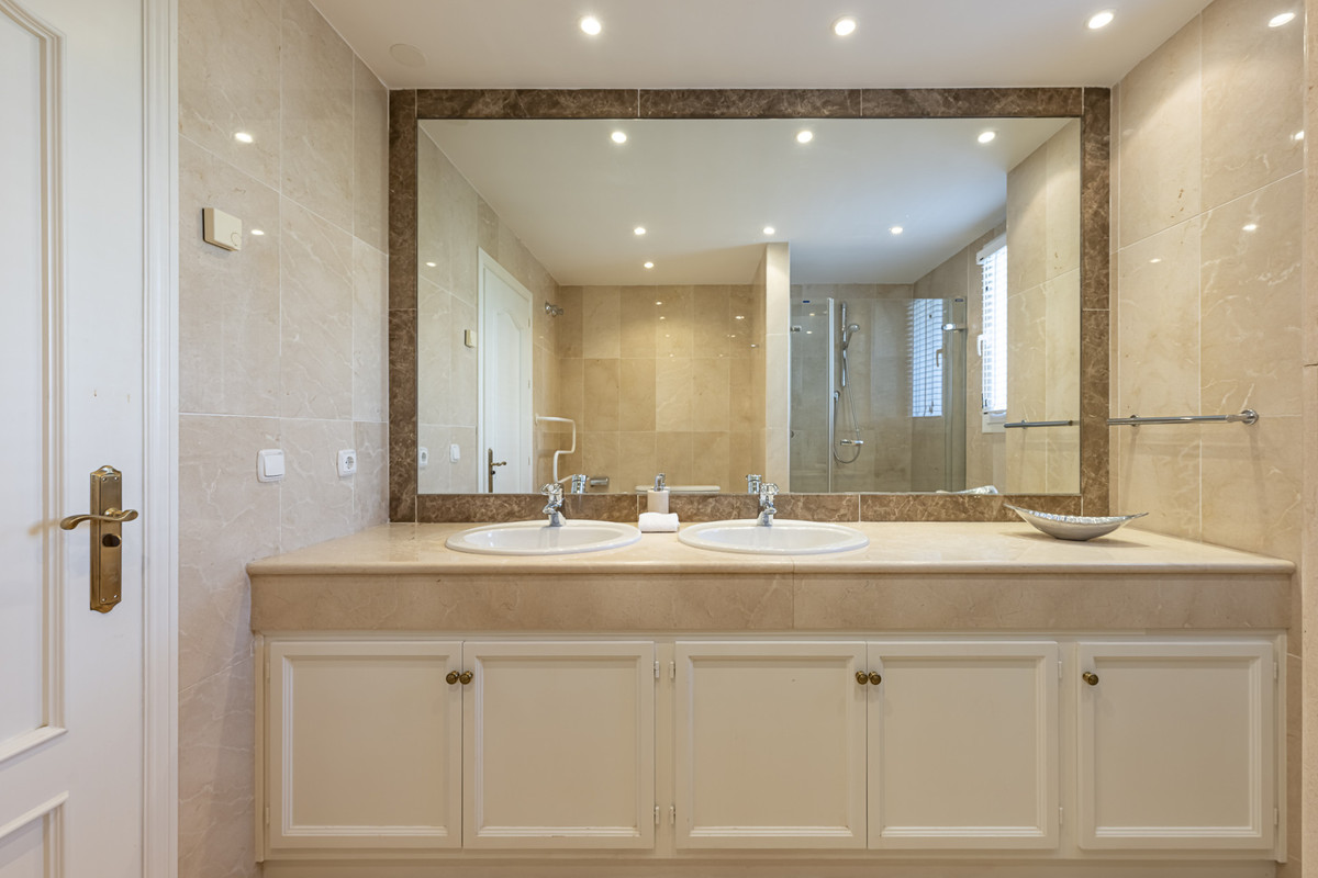 Huis te koop in Benahavís | 5 slaapkamers H5230609
