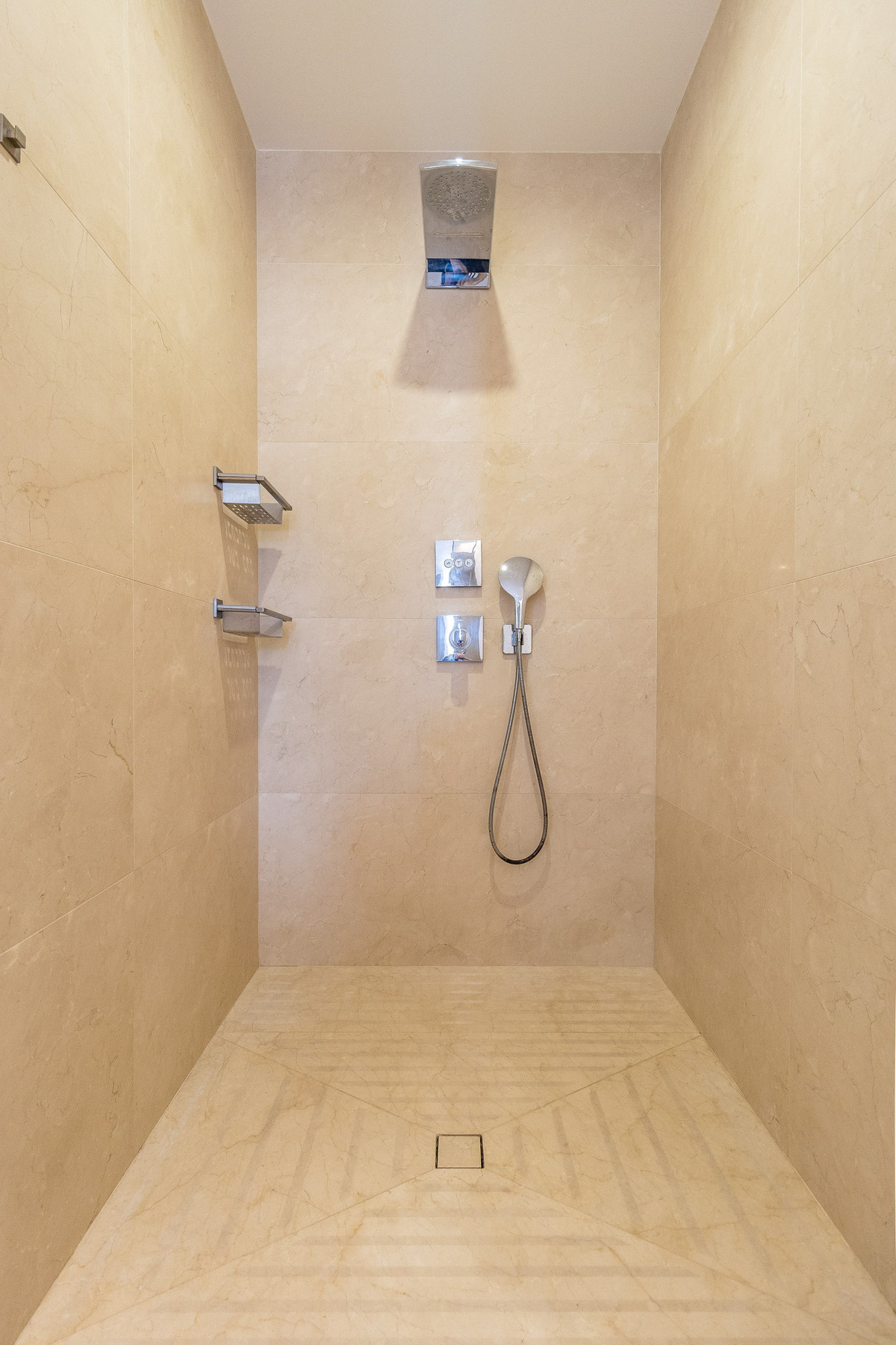 Huis te koop in Benahavís | 6 slaapkamers H5236756