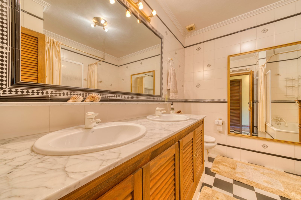 Huis te koop in Benahavís | 3 slaapkamers H5240941