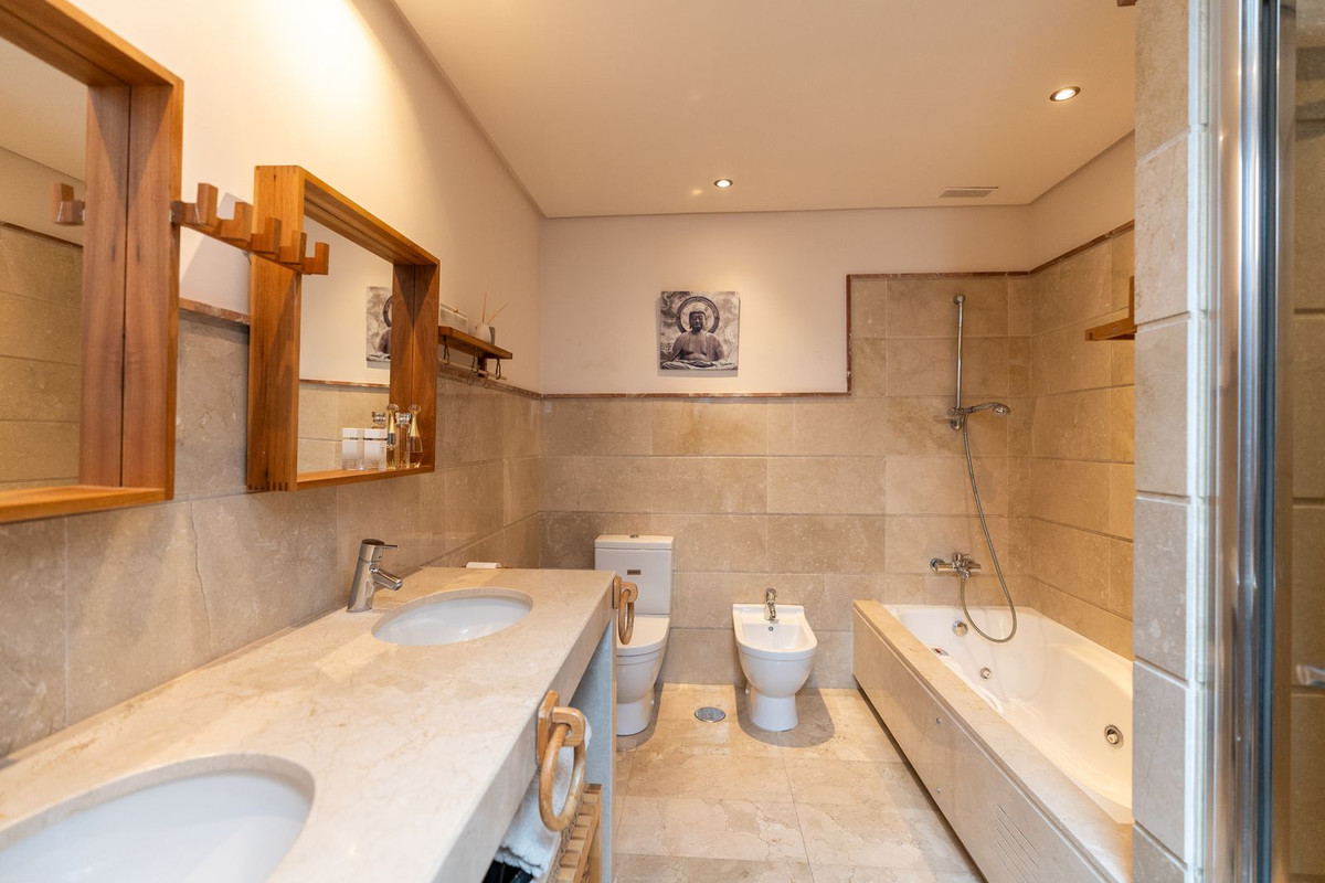 Property main view 33