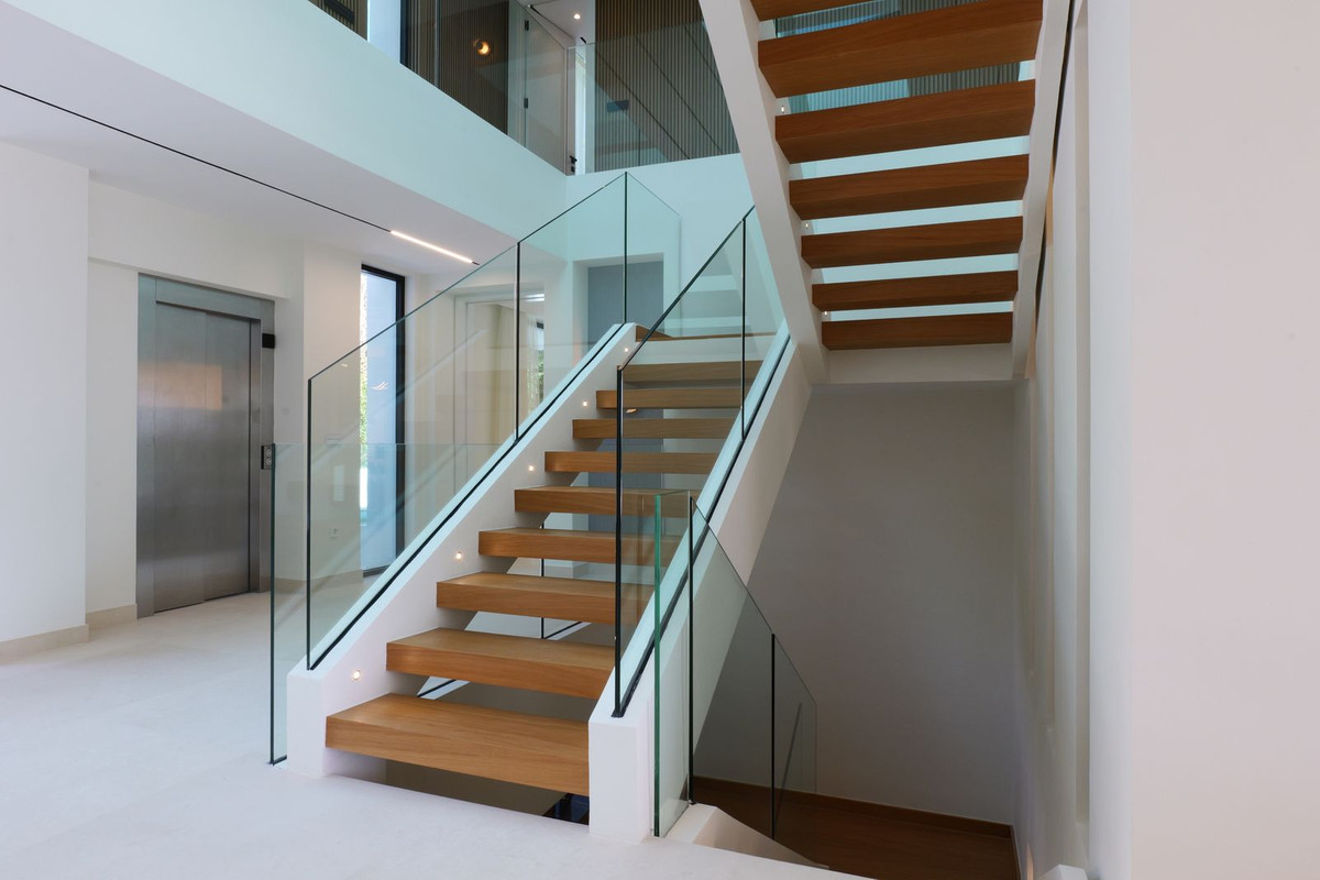 Property main view 80