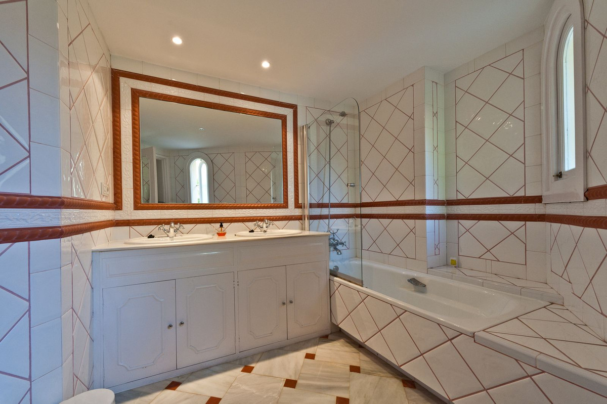 Huis te koop in Benahavís | 4 slaapkamers H5273914