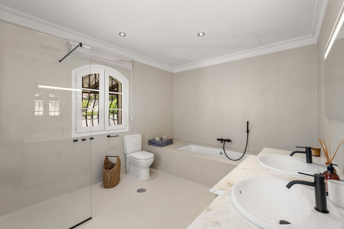 Huis te koop in Benahavís | 4 slaapkamers H5286106