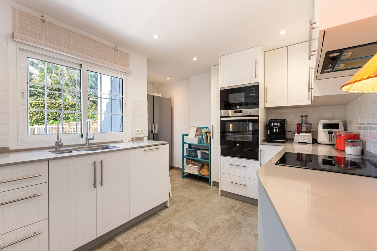 Huis te koop in Benahavís | 4 slaapkamers H5317465