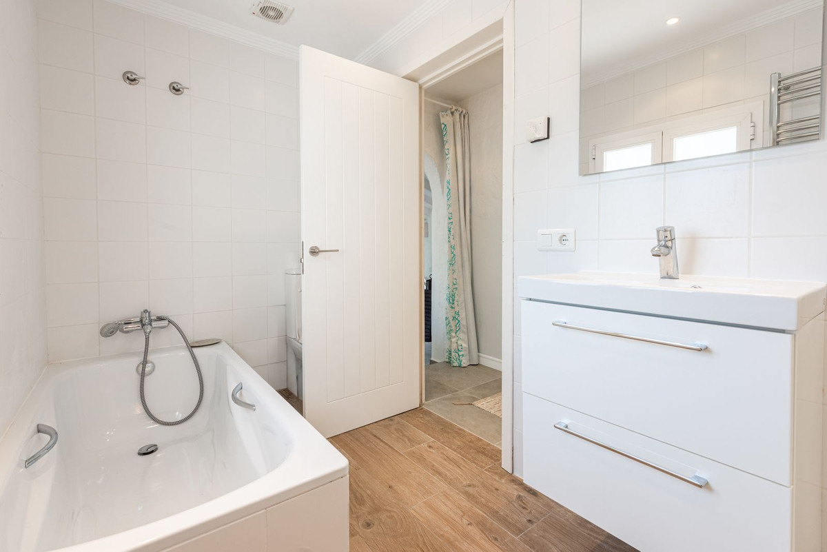 Huis te koop in Benahavís | 4 slaapkamers H5317465