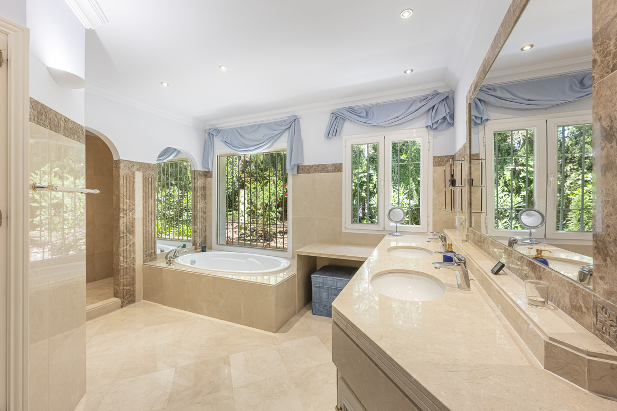 Huis te koop in Benahavís | 6 slaapkamers H5378155