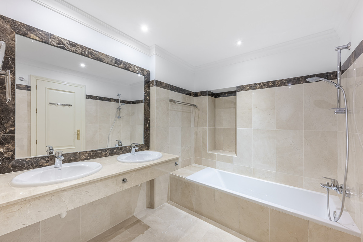 Huis te koop in Benahavís | 6 slaapkamers H5378155