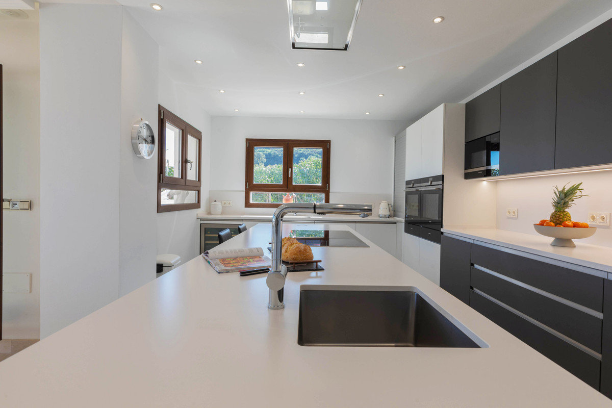 Huis te koop in Benahavís | 4 slaapkamers H5379574