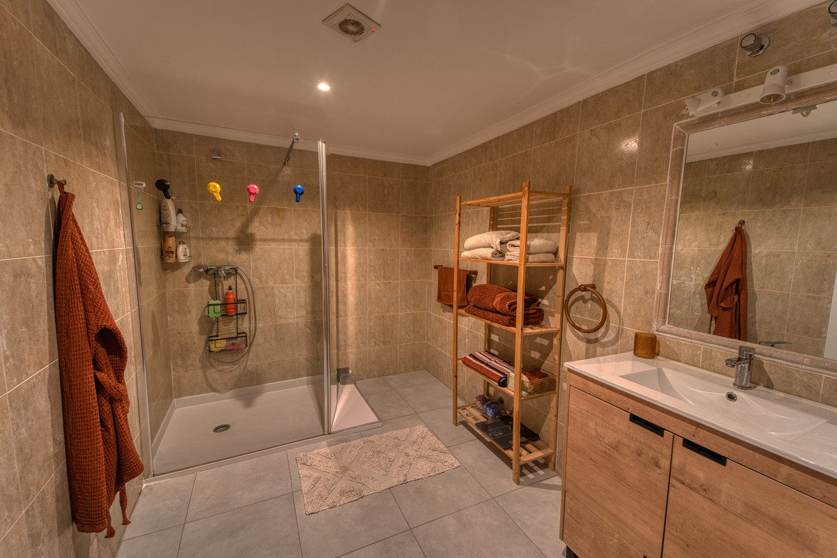 Property main view 32