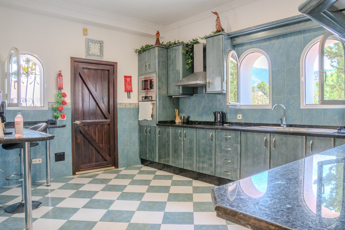Huis te koop in Benahavís | 6 slaapkamers H5432458