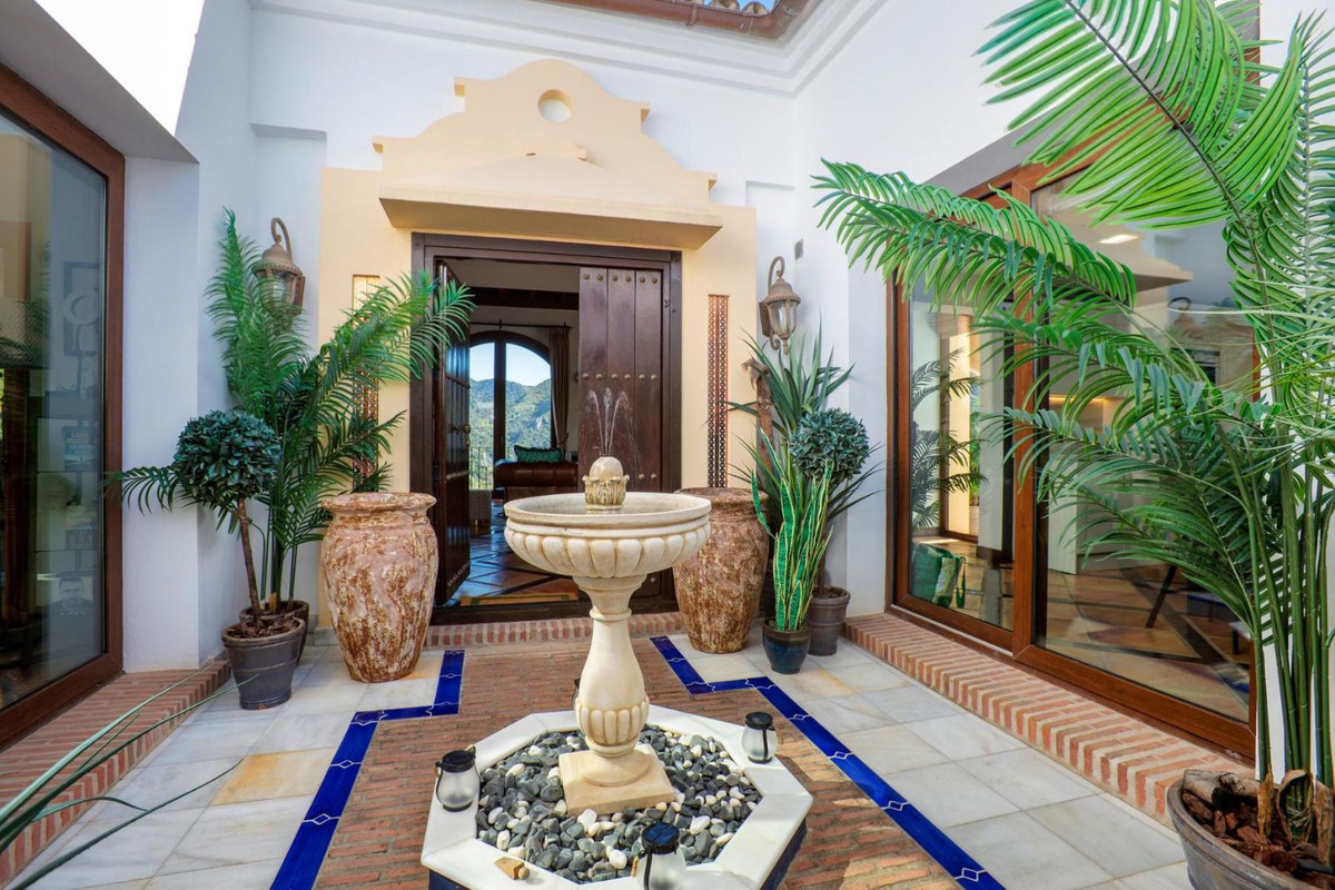 Penthouse te koop in Benahavís | 4 slaapkamers H5454799