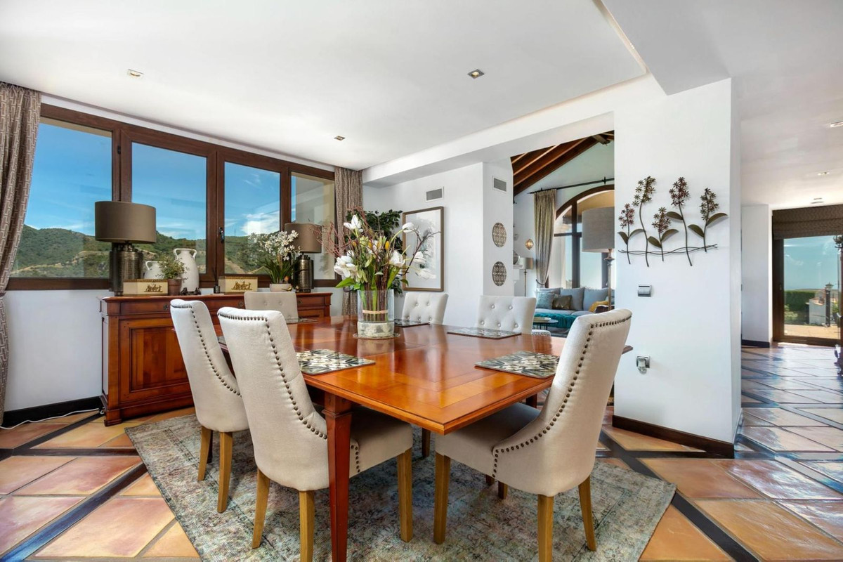 Penthouse te koop in Benahavís | 4 slaapkamers H5454799