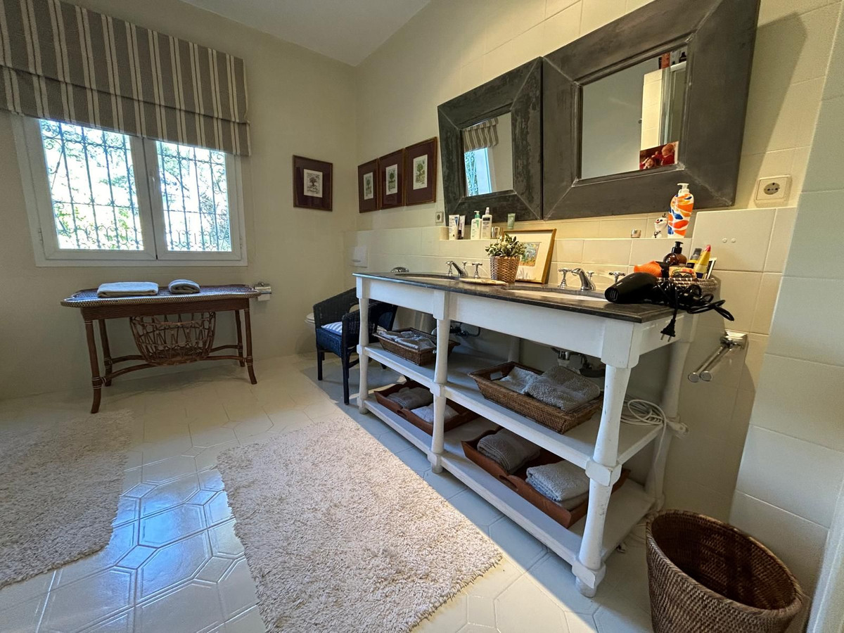 Huis te koop in Benahavís | 4 slaapkamers H5461798