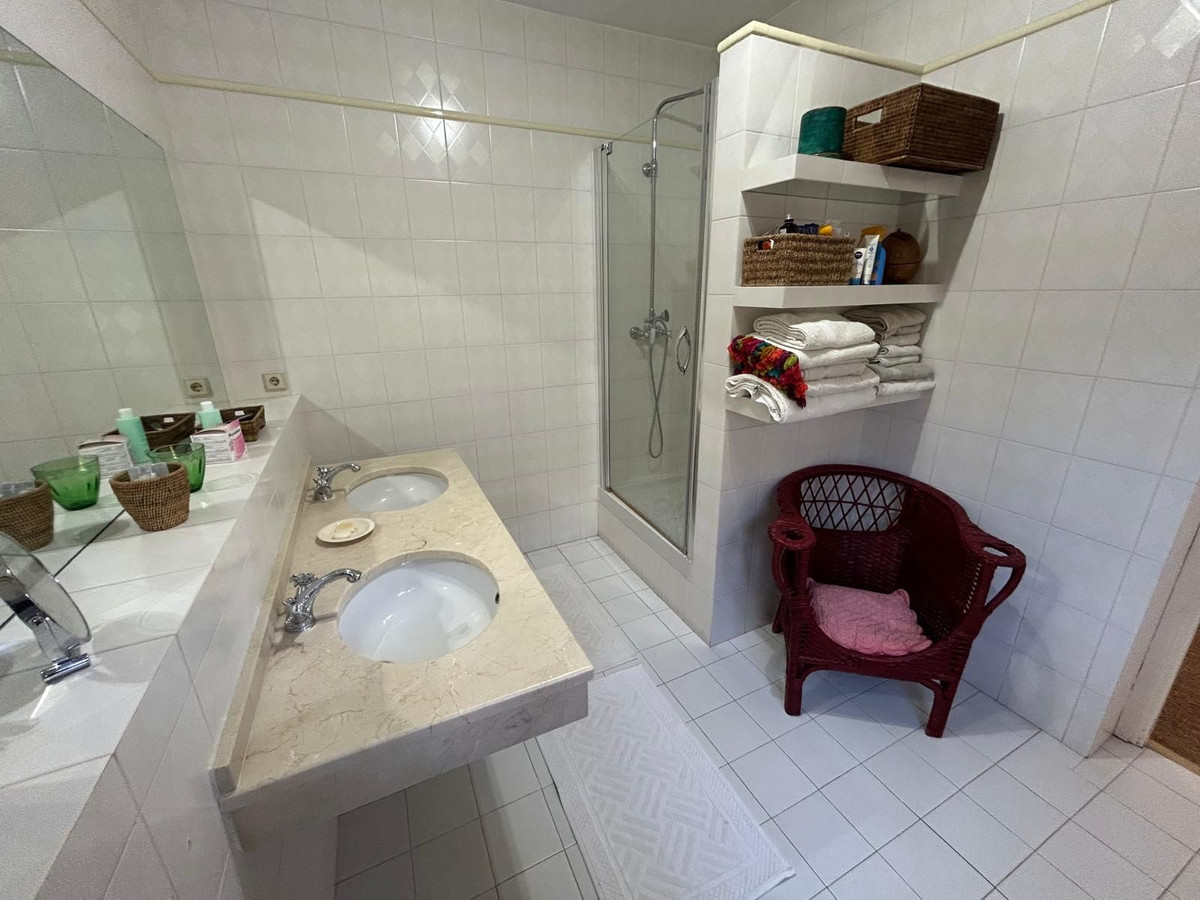 Huis te koop in Benahavís | 4 slaapkamers H5461798