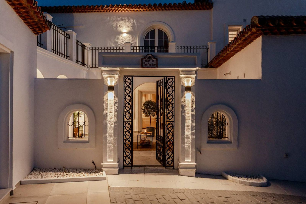 Property main view 64