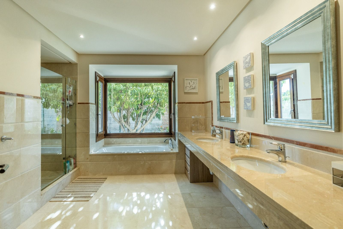 Huis te koop in Benahavís | 5 slaapkamers H5496076