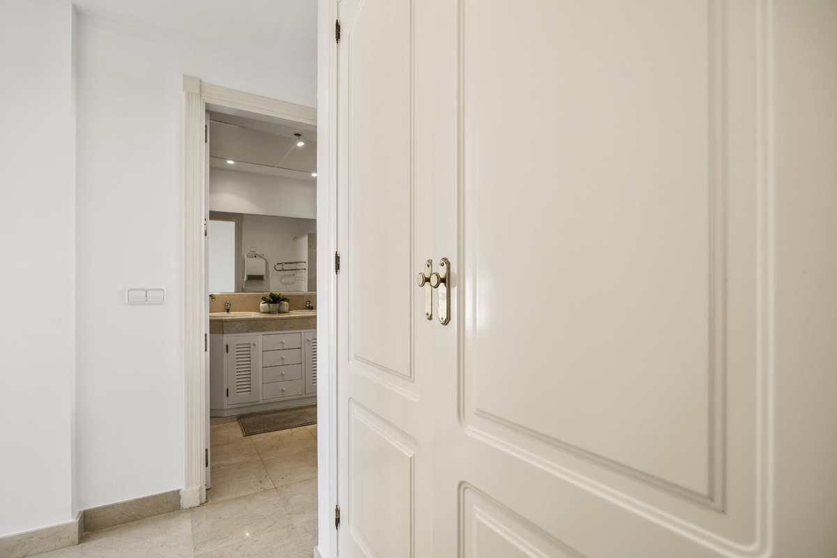 Huis te koop in Benahavís | 6 slaapkamers H5496100