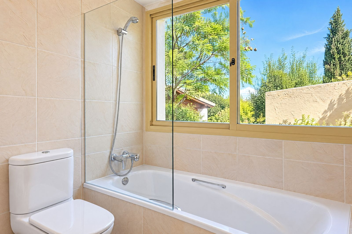 Huis te koop in Benahavís | 4 slaapkamers H5527576