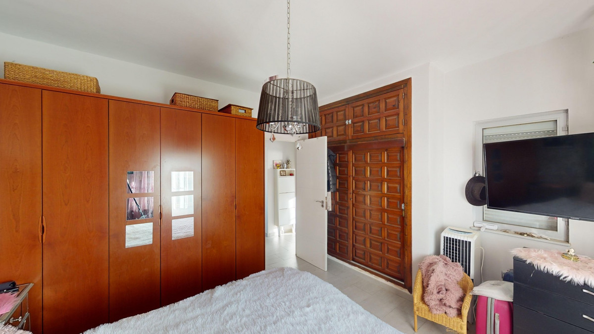 Huis te koop in Benajarafe | 4 slaapkamers H5123272