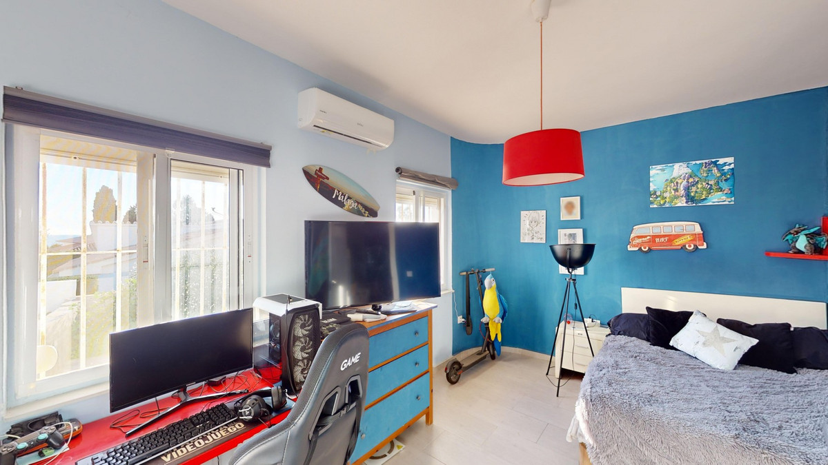 Huis te koop in Benajarafe | 4 slaapkamers H5123272